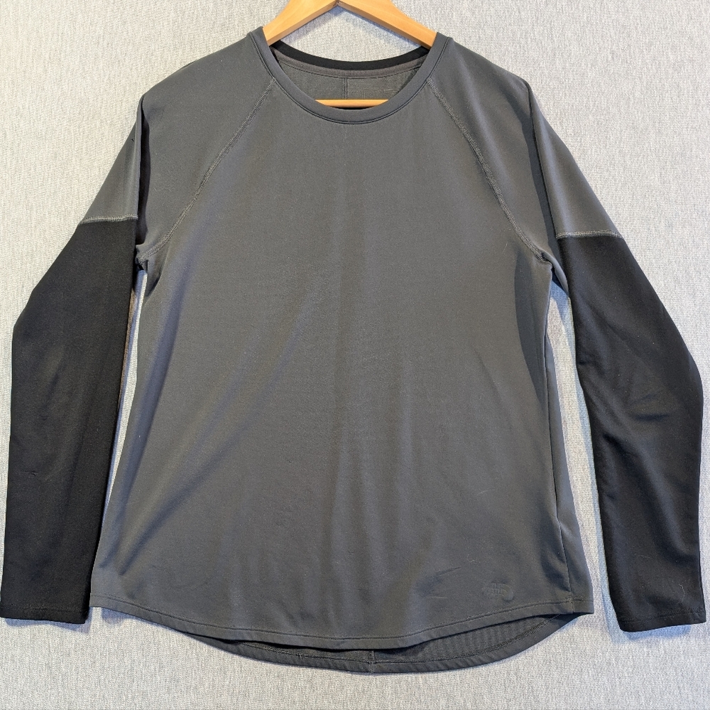 The North Face Long Sleeve T-Shirt Women's Large Gray Black